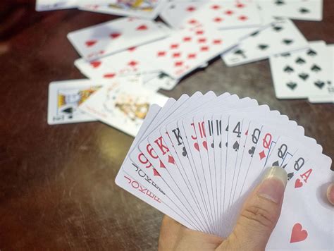 best poker cards to buy